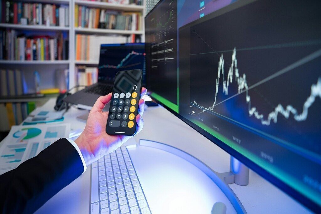 How to Build a Smart Investment Portfolio in 2025